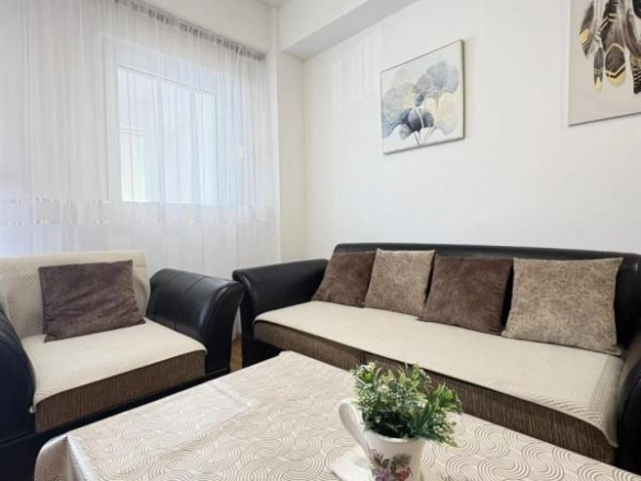 Izdavanje: Dvosoban stan 60 m² sa terasom i parkingom – City kvart, Podgorica