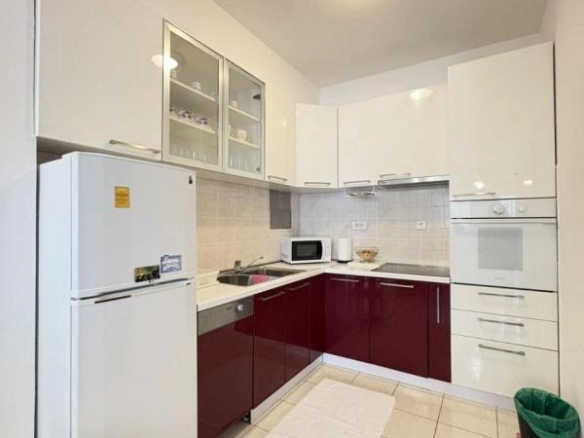 Izdavanje: Dvosoban stan 60 m² sa terasom i parkingom – City kvart, Podgorica