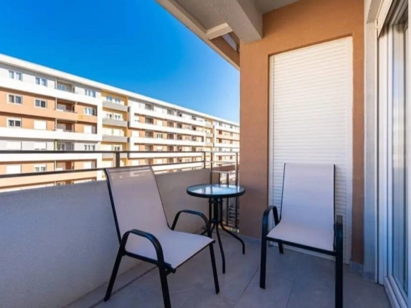 Izdavanje: Dvosoban stan 68 m² sa terasom i parkingom – Central Point, Podgorica