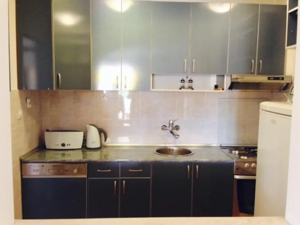 Dvosoban stan 75 m² sa pogledom na more – Petrovac, Budva