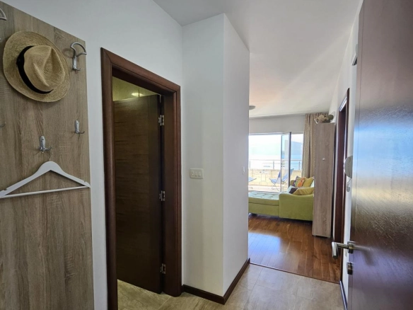 Dvosoban stan 90 m² sa pogledom na more – Donja Lastva, Tivat