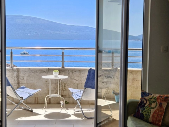Dvosoban stan 90 m² sa pogledom na more – Donja Lastva, Tivat