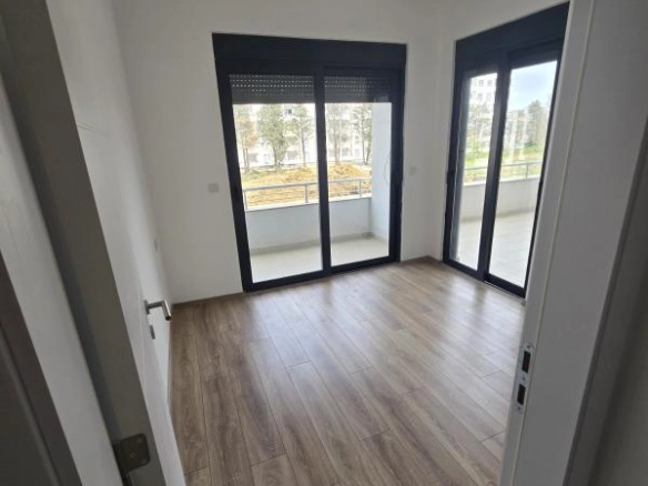Jednosoban stan 65 m² u novogradnji blizu Velike plaže – Ulcinj