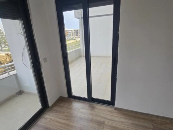 Jednosoban stan 65 m² u novogradnji blizu Velike plaže – Ulcinj