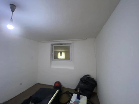 Dva stana po 34 m², jednosoban i garsonjera – Konik, Podgorica