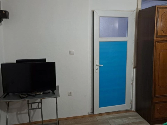 Dva stana po 34 m², jednosoban i garsonjera – Konik, Podgorica