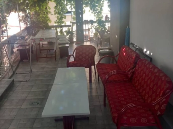 Trosoban stan 90 m² sa terasom i građevinskom dozvolom – Sutomore, Bar