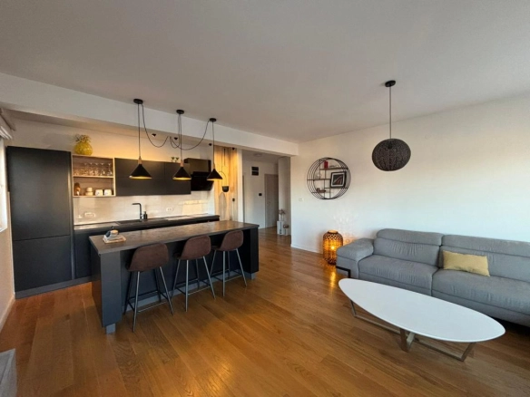 Dvosoban stan 70 m² na 8. spratu nove zgrade sa liftom – Podgorica
