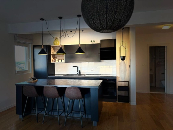 Dvosoban stan 70 m² na 8. spratu nove zgrade sa liftom – Podgorica