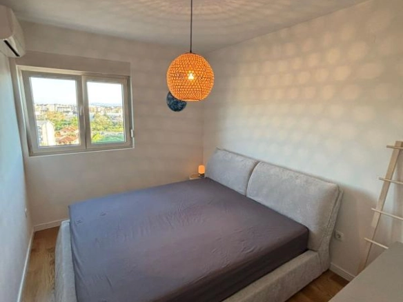 Dvosoban stan 70 m² na 8. spratu nove zgrade sa liftom – Podgorica