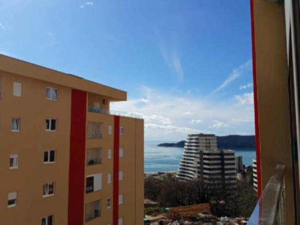 Jednosoban stan 43 m² sa terasom i pogledom na more – Bečići, Budva