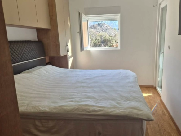 Jednosoban stan 43 m² sa terasom i pogledom na more – Bečići, Budva