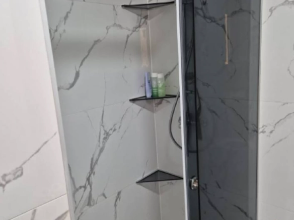 Jednosoban stan 43 m² sa terasom i pogledom na more – Bečići, Budva