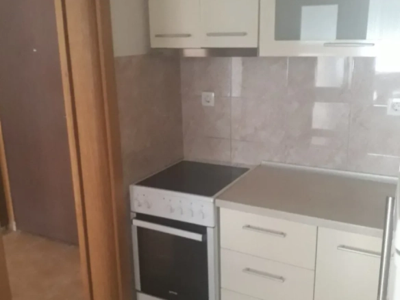 Jednosoban stan 47 m² na trećem spratu sa liftom – Babilonija, Budva