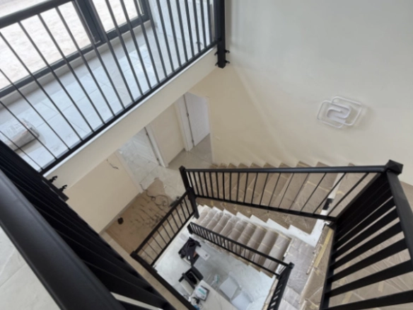 Porodična kuća 200 m² na placu od oko 1000 m² – Buljarica, Budva