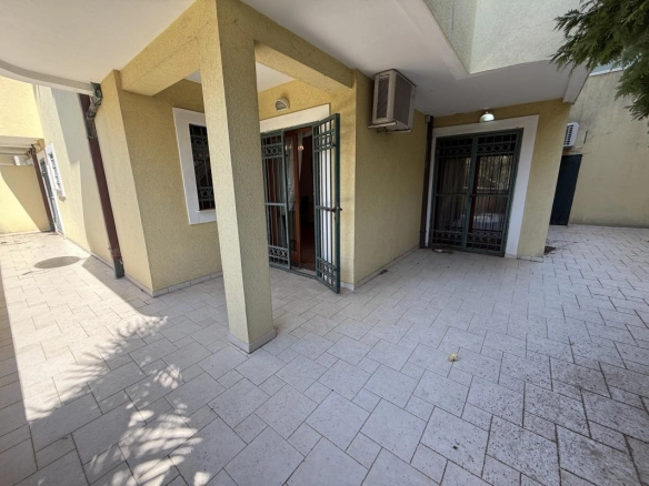 Trosoban stan 99 m² sa terasom od 38 m² – Petrovac, Budva