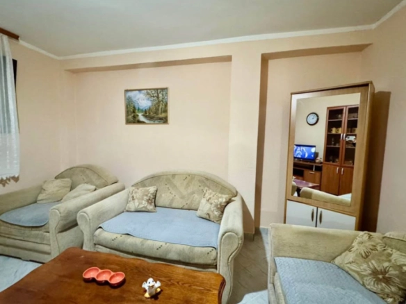 Jednosoban stan 40 m² u centralnom dijelu Maina, Budva