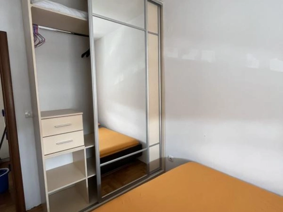 Izdavanje: Jednosoban stan 54 m² u centru, potpuno namješten – Bar