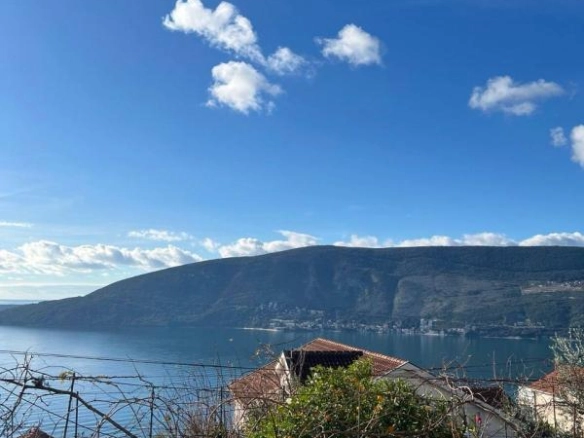 Jednosoban stan 58 m² sa travnjakom i pogledom na more – Topla, Herceg Novi