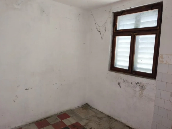 Kuća 41 m² na placu od 173 m² u ravnom dijelu – Sutomore, Bar