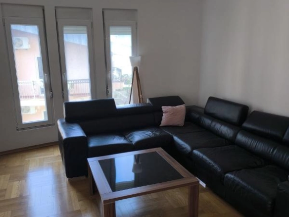 Trosoban stan 116 m² u novogradnji, 300 m od mora – Šušanj, Bar