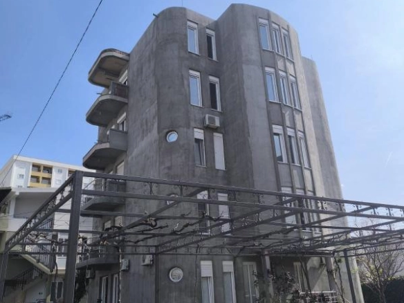 Dvosoban stan 134 m² sa terasom od 54 m² na posljednjem spratu – Šušanj, Bar