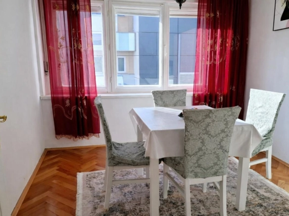 Trosoban stan 73 m² sa pogledom na more – Herceg Novi