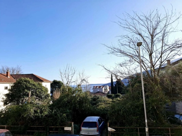 Trosoban stan 73 m² sa pogledom na more – Herceg Novi