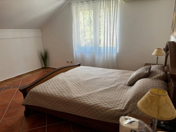 Kuća 300 m² sa pogledom na more i bazenom – Ratac, Bar