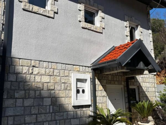 Kuća 300 m² sa pogledom na more i bazenom – Ratac, Bar