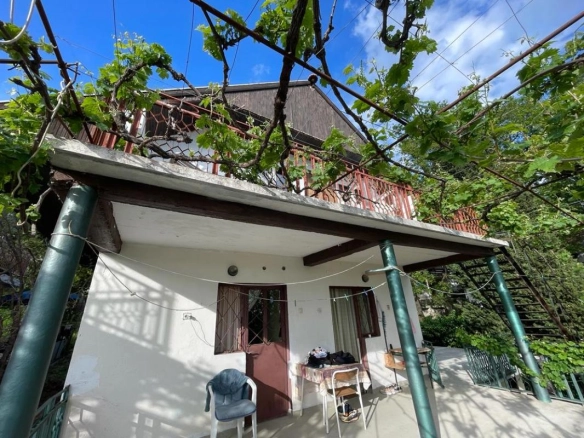 Kuća 95 m² na tri sprata sa pogledom na more – Sutomore, Bar