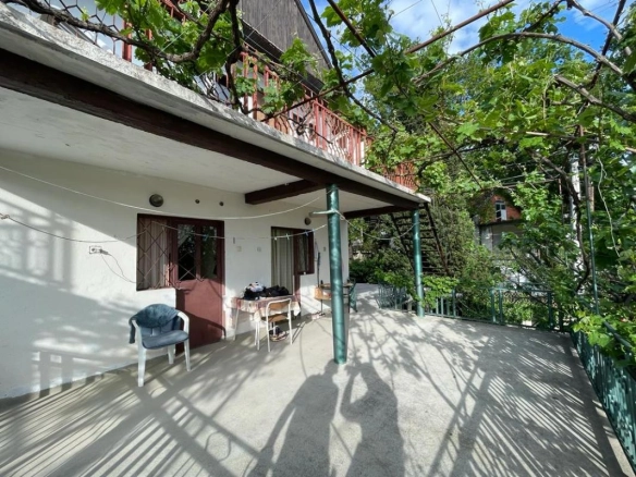 Kuća 95 m² na tri sprata sa pogledom na more – Sutomore, Bar