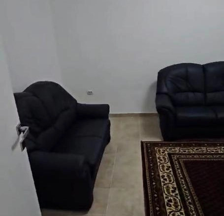 Izdavanje: Kuća 70 m² sa dvorištem i dva odvojena ulaza – Polje, Bar