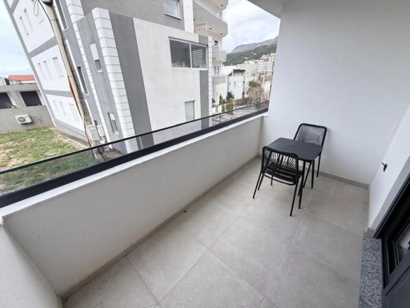 Garsonjera 27 m² u novogradnji iz 2023. godine – Dobra Voda, Bar