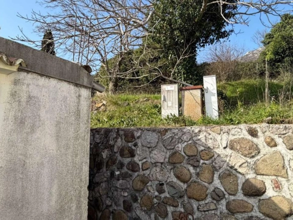 Kuća 60 m² na brdu za renoviranje – Sutomore, Bar