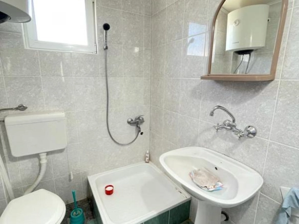 Kuća 204 m² na placu od 302 m² sa voćnjakom – Dobra Voda, Bar