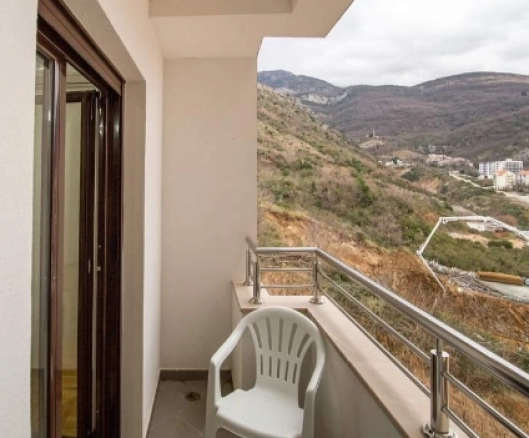 Jednosoban stan 47 m² sa pogledom na planine – Bečići, Budva