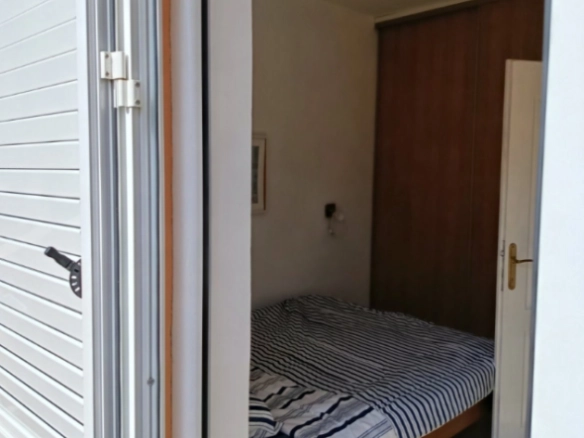 Jednosoban stan 33 m² sa privatnim dvorištem 20 m od mora – Herceg Novi