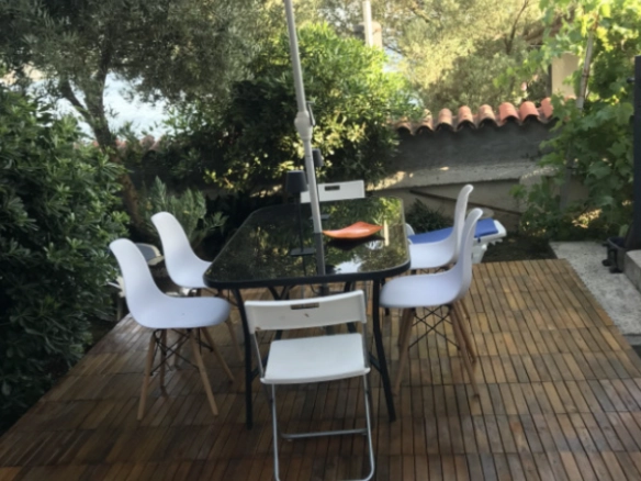 Jednosoban stan 33 m² sa privatnim dvorištem 20 m od mora – Herceg Novi