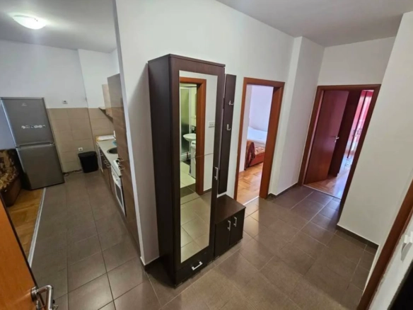Dvosoban stan 78 m² u novijoj zgradi sa liftom – Rozino, Budva