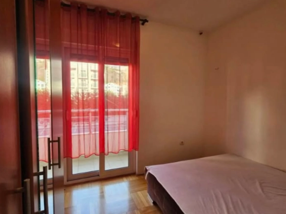 Dvosoban stan 78 m² u novijoj zgradi sa liftom – Rozino, Budva