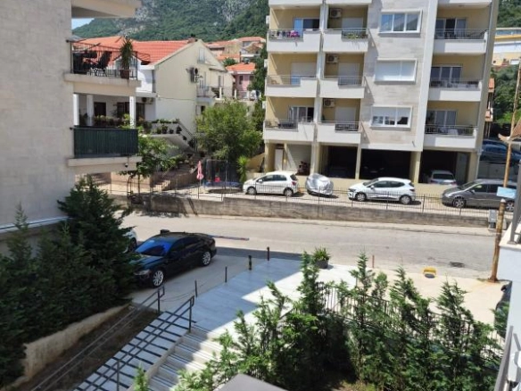 Jednosoban stan 46 m² u novogradnji sa terasom – Lazi, Budva