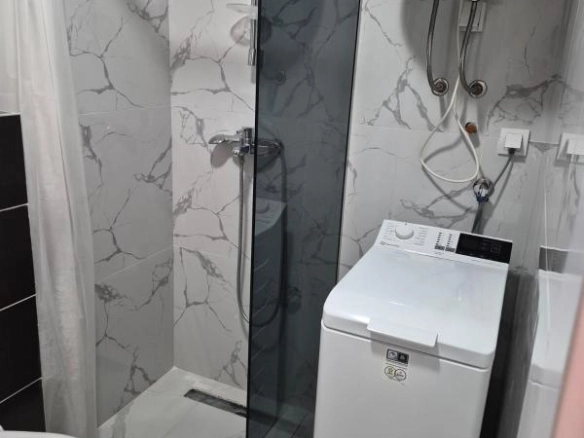 Jednosoban stan 46 m² u novogradnji sa terasom – Lazi, Budva
