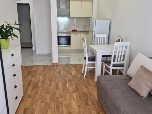 Jednosoban stan 46 m² u novogradnji sa terasom – Lazi, Budva