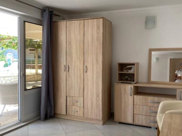 Kuća 235 m² na placu od 1200 m² sa mogućnošću gradnje još jedne vile – Reževići, Budva