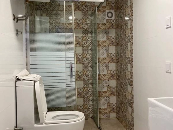 Kuća 235 m² na placu od 1200 m² sa mogućnošću gradnje još jedne vile – Reževići, Budva