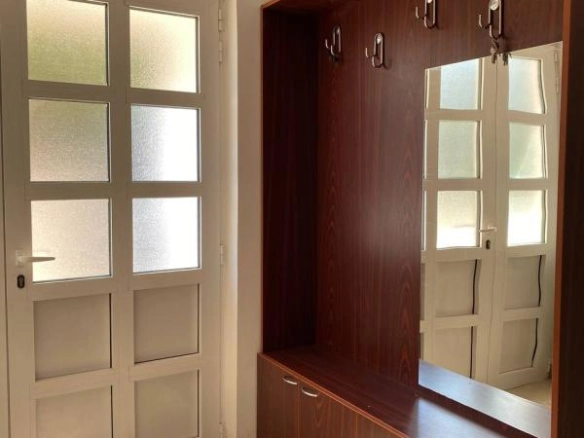 Kuća 235 m² na placu od 1200 m² sa mogućnošću gradnje još jedne vile – Reževići, Budva