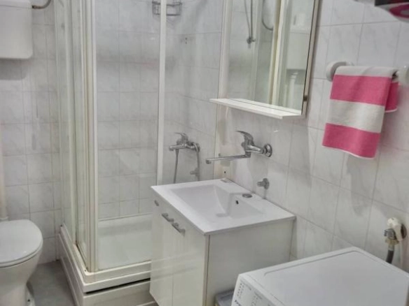 Dvosoban stan 63 m² na dva nivoa sa dvije terase – Velji Vinogradi, Budva