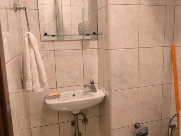 Dvosoban stan 100 m² sa terasom i pogledom na more – centar, Bar