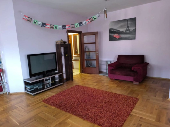 Dvosoban stan 100 m² sa terasom i pogledom na more – centar, Bar